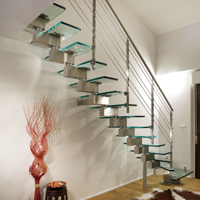 Escalier droit moderne d'étape en verre avec la balustrade en verre d'acier inoxydable