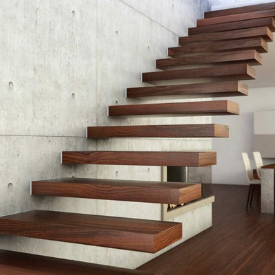 L'escalier en bois de flottement de bois de construction de bande de roulement clôture directement pour le salon
