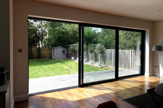 La voie de garage en aluminium standard insonorisée Windows de l'Australie UPVC a adapté aux besoins du client