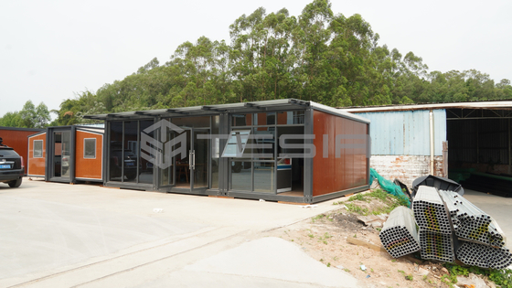 Maison de conteneur préfabriquée extensible de structure métallique légère prête à l'emploi de luxe de 20 pieds