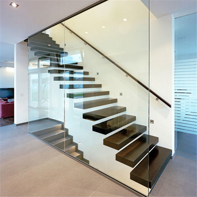 Le bois d'intérieur d'escalier de grenier d'économie de l'espace de style australien marchent l'escalier droit de flottement