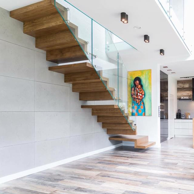 Le bois d'intérieur d'escalier de grenier d'économie de l'espace de style australien marchent l'escalier droit de flottement