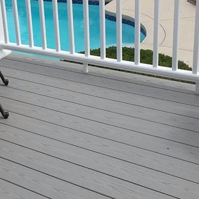 Decking composé résistant UV de PVC de 18mm Matt Plastic Wood Grain Flooring