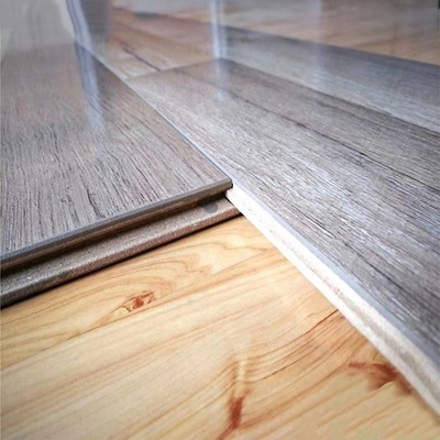 Abrasion en stratifié 12mm imperméable multicolore du plancher AC2-Ac5 de 8mm résistante