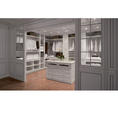 Promenade blanche brillante adaptée aux besoins du client dans la garde-robe imperméable de cabinet avec la coiffeuse