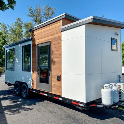 Chambre portative de conteneur de mobile modulaire préfabriqué économique de GV BV sur des roues