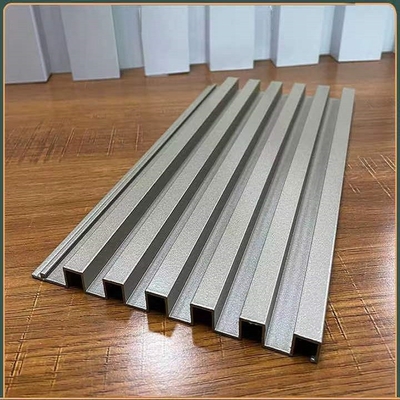 Système en aluminium de stratification moderne de revêtement de mur d'extérieur de mur rideau de panneau