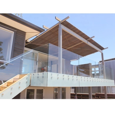 Balustrades intérieures en laiton de piscine de balustrades d'escalier de fer blanc du diamètre 50mm pour des étapes
