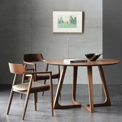 Table de salle à manger du diamètre 120cm et ensemble en bois ronds de chaise pour la villa de cour