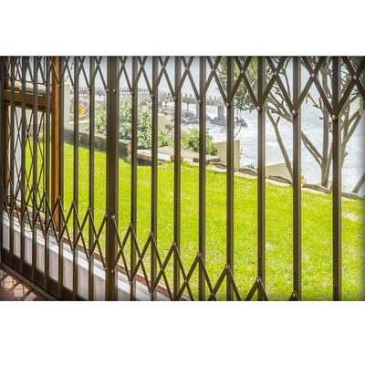 Cadre en aluminium Windows de villa en accordéon durable de gril avec le cambrioleur Bars