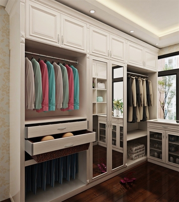 Garde-robe en bois de stockage de garde-robe moderne de chambre à coucher de noix de chêne rouge belle